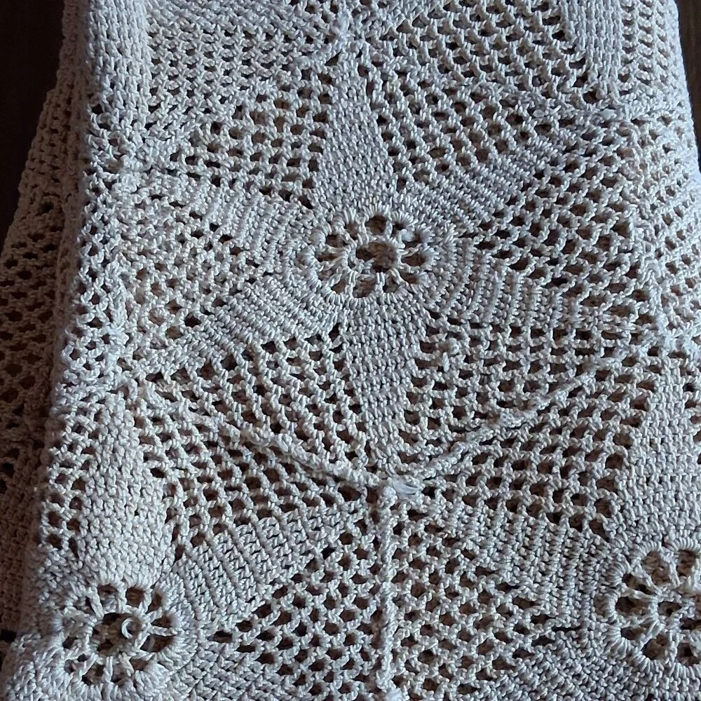 Hand Crocheted Ivory Table Runner • Beige Star Motif • Silk Thread Lace • 64